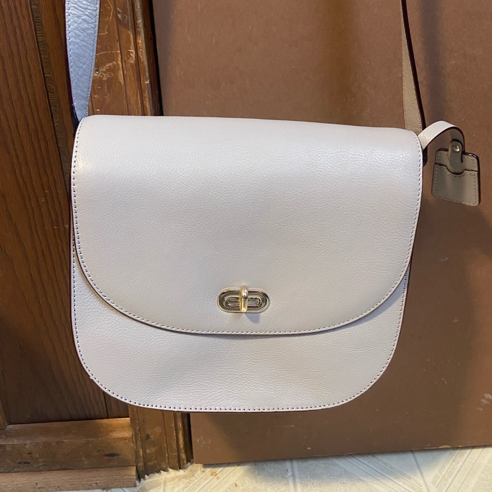 Classic Cream Leather Crossbody Bag with Turn-Lock